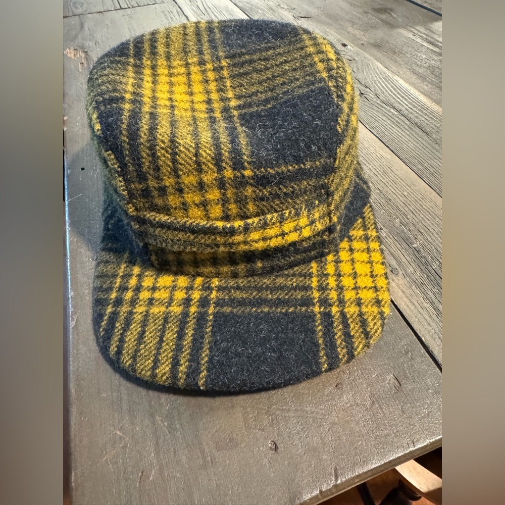 **SOLD** Filson Mackinaw Wool Cap